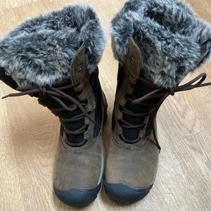 Keen Women's Brown Snow Boots Size 10 Insulated